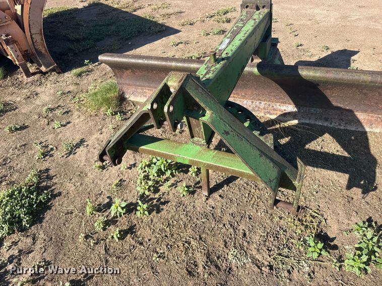 image for item DY3255 John Deere blade