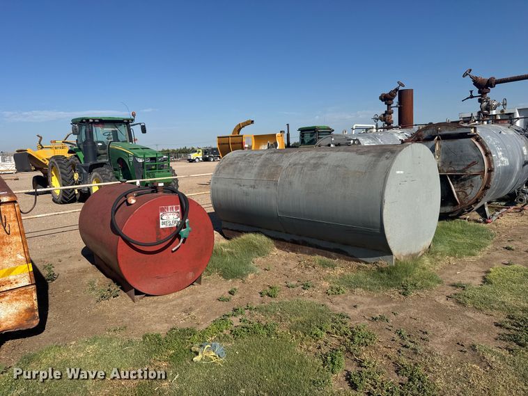 (2) fuel tanks