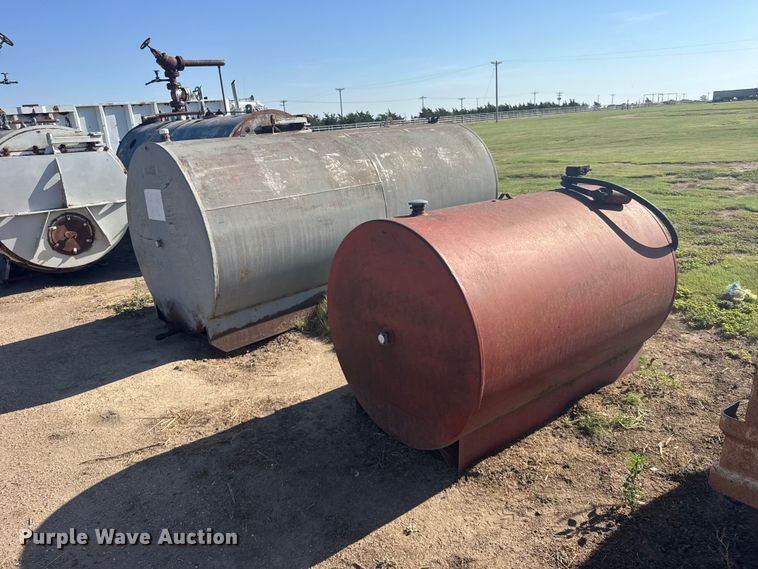 image for item DY3259 (2) fuel tanks