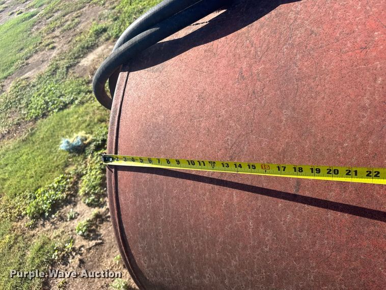 image for item DY3259 (2) fuel tanks