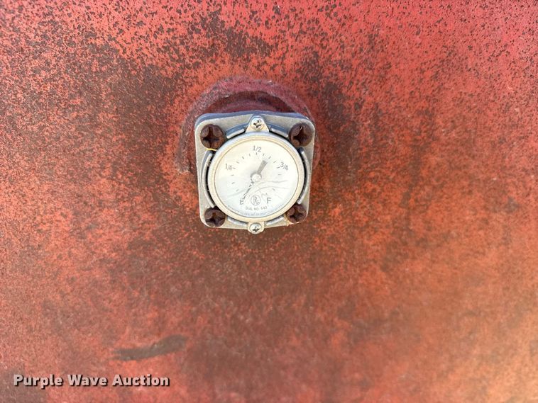 image for item DY3259 (2) fuel tanks