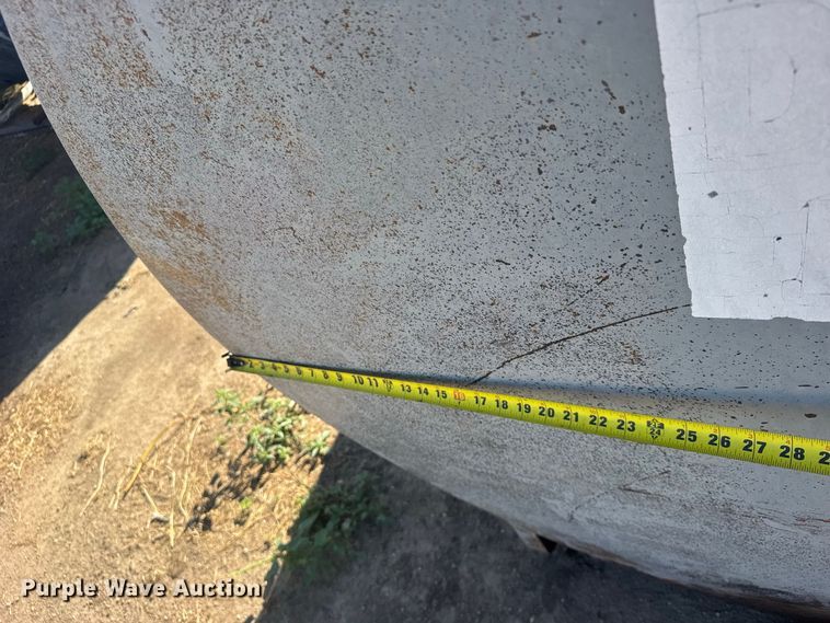 image for item DY3259 (2) fuel tanks