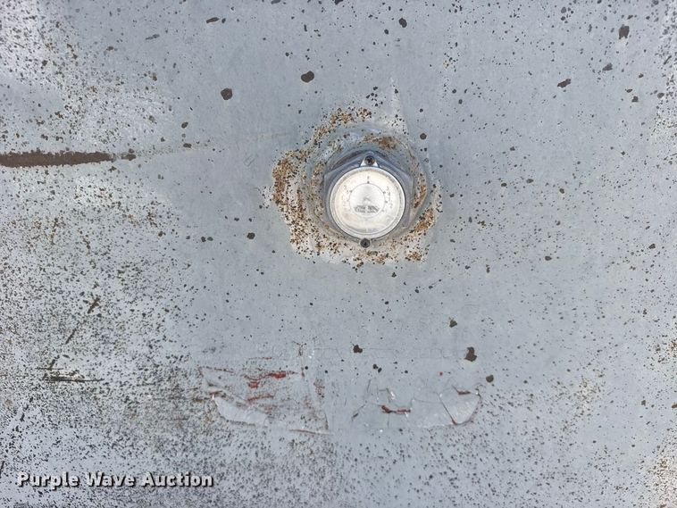 image for item DY3259 (2) fuel tanks