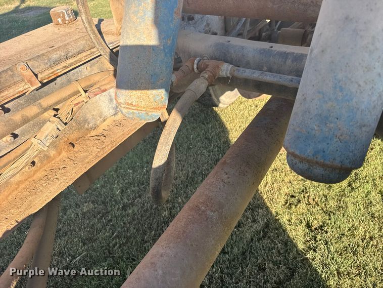 image for item DY3261 1995 Ford LTS9000 grain truck