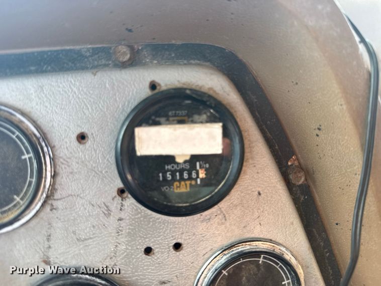 image for item DY3261 1995 Ford LTS9000 grain truck