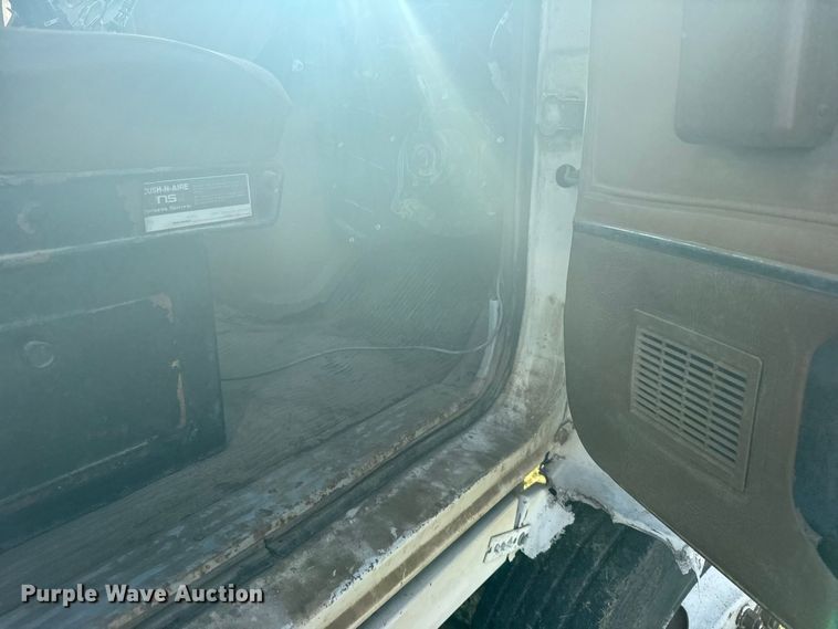 image for item DY3261 1995 Ford LTS9000 grain truck