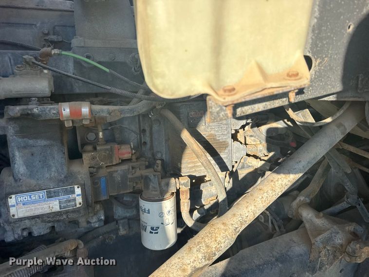 image for item DY3261 1995 Ford LTS9000 grain truck