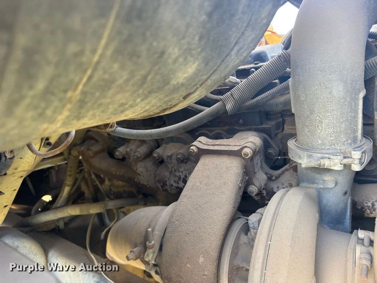 image for item DY3261 1995 Ford LTS9000 grain truck