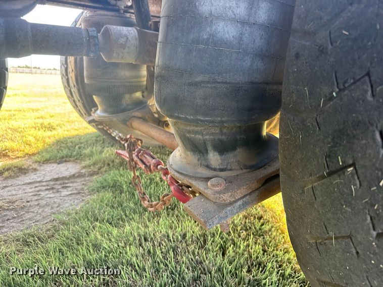 image for item DY3261 1995 Ford LTS9000 grain truck