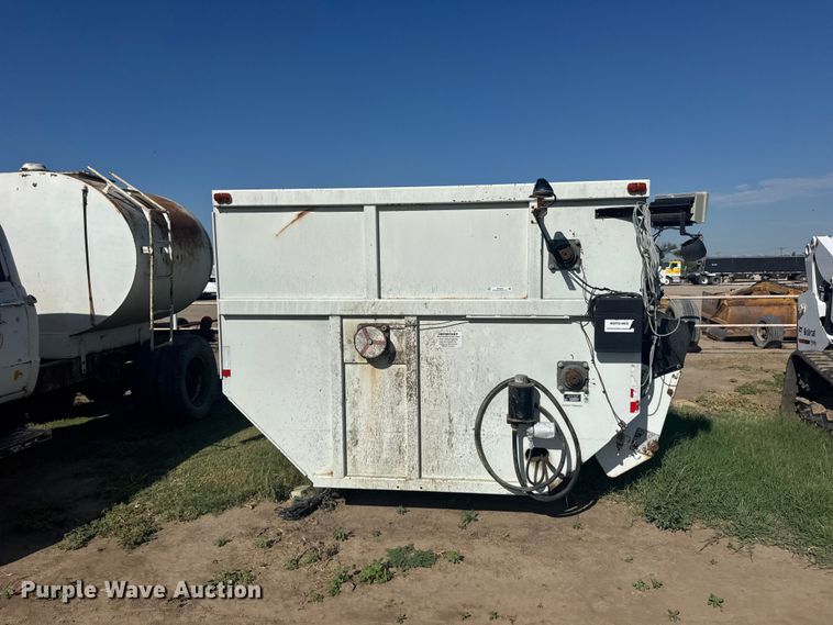image for item DY3263 Roto-Mix 620-16 feed mixer bed