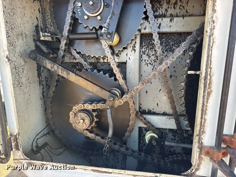image for item DY3263 Roto-Mix 620-16 feed mixer bed
