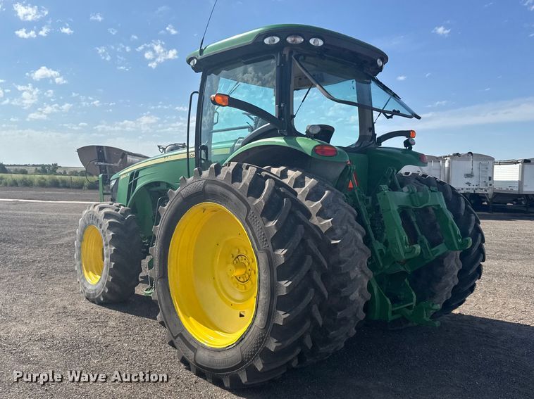 image for item DY3266 2013 John Deere 8260R MFWD tractor