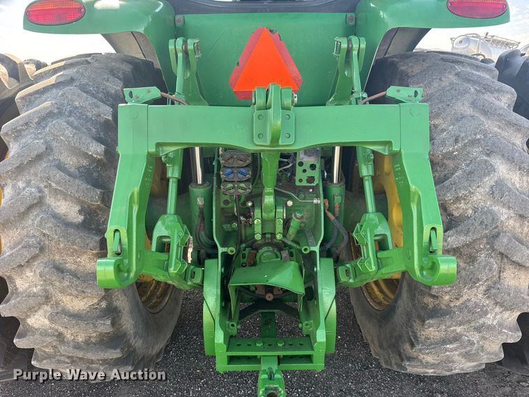 image for item DY3266 2013 John Deere 8260R MFWD tractor