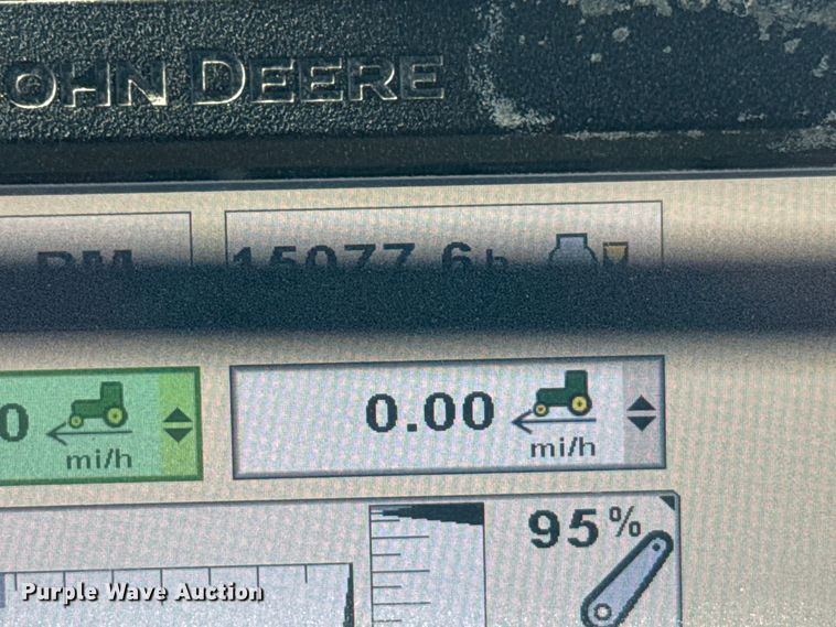 image for item DY3266 2013 John Deere 8260R MFWD tractor