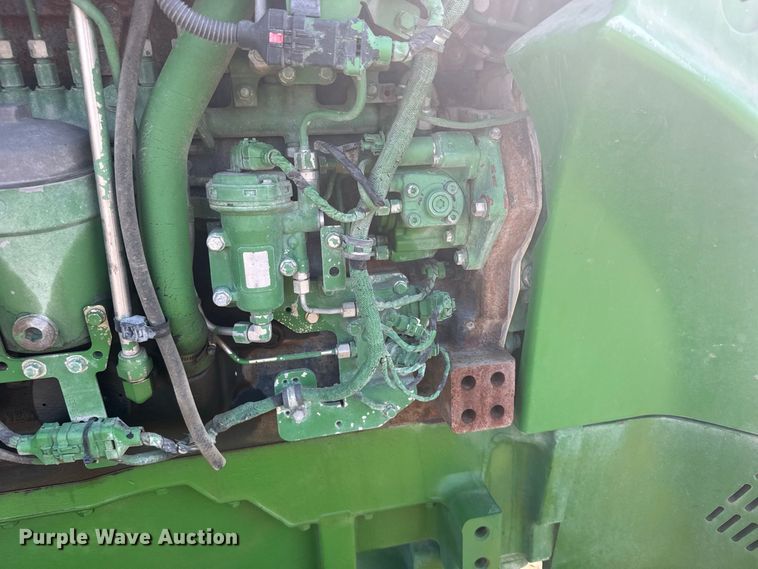 image for item DY3266 2013 John Deere 8260R MFWD tractor