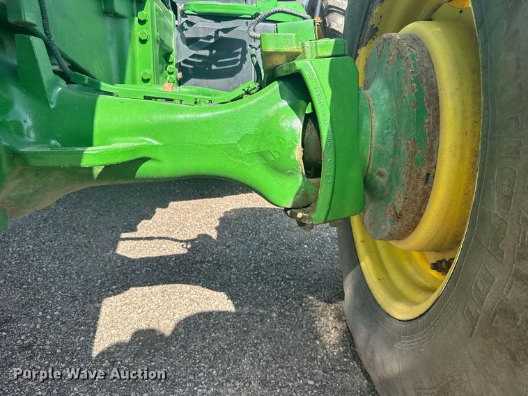 image for item DY3266 2013 John Deere 8260R MFWD tractor