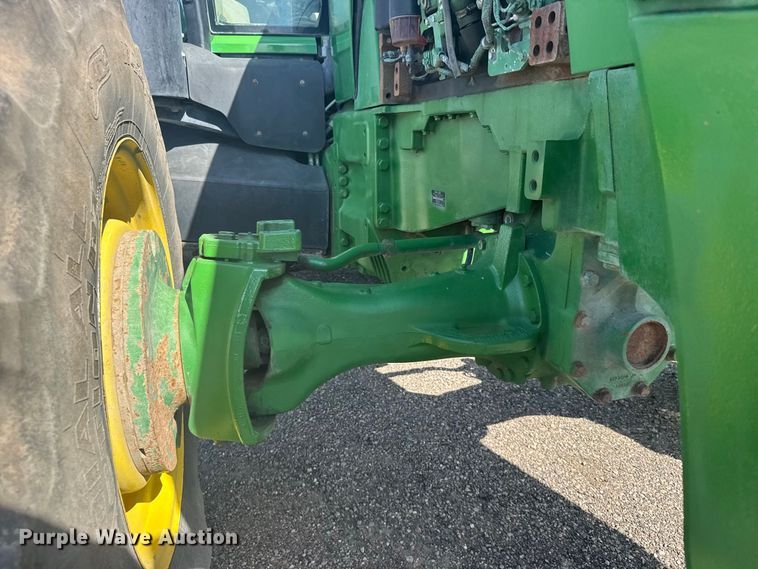 image for item DY3266 2013 John Deere 8260R MFWD tractor