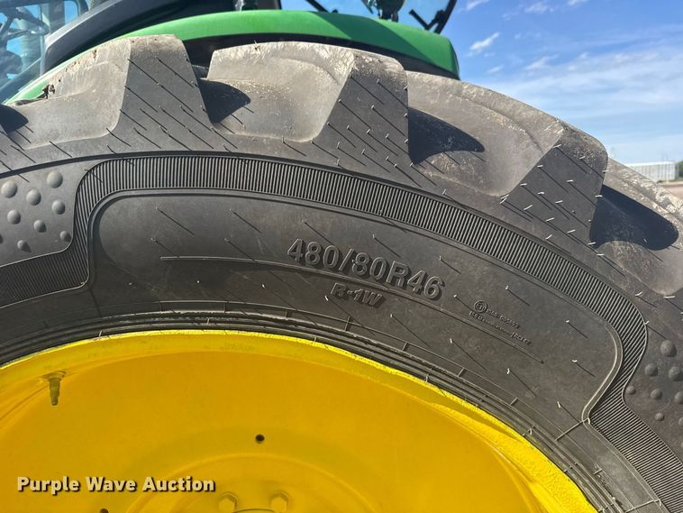 image for item DY3266 2013 John Deere 8260R MFWD tractor