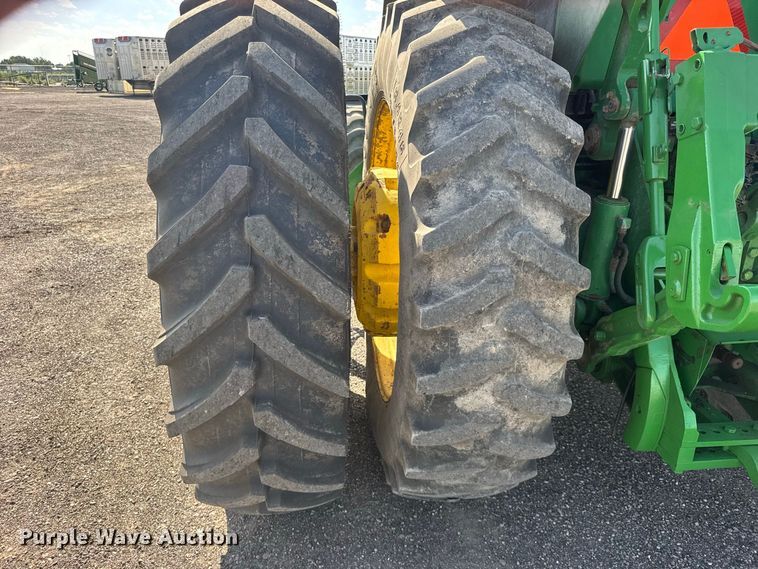 image for item DY3266 2013 John Deere 8260R MFWD tractor