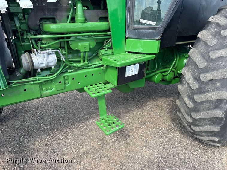 image for item DY3274 1988 John Deere 4450 tractor