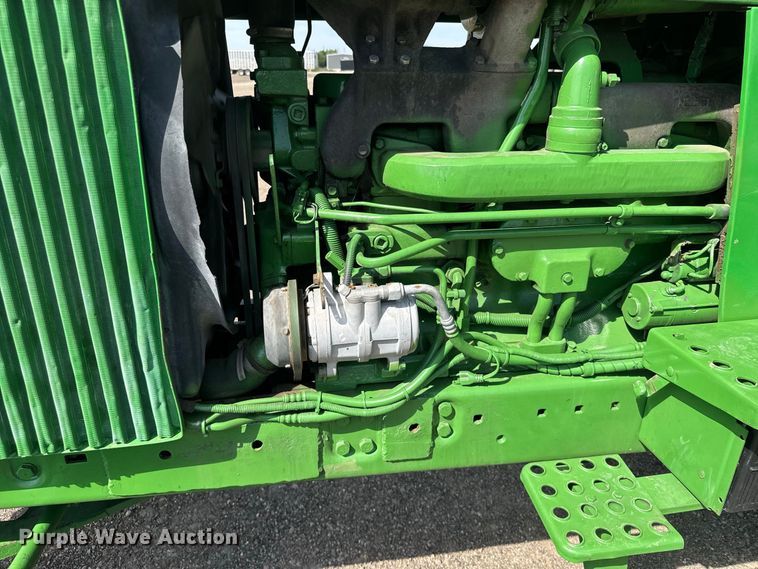 image for item DY3274 1988 John Deere 4450 tractor