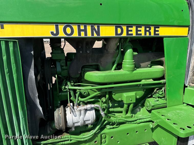 image for item DY3274 1988 John Deere 4450 tractor