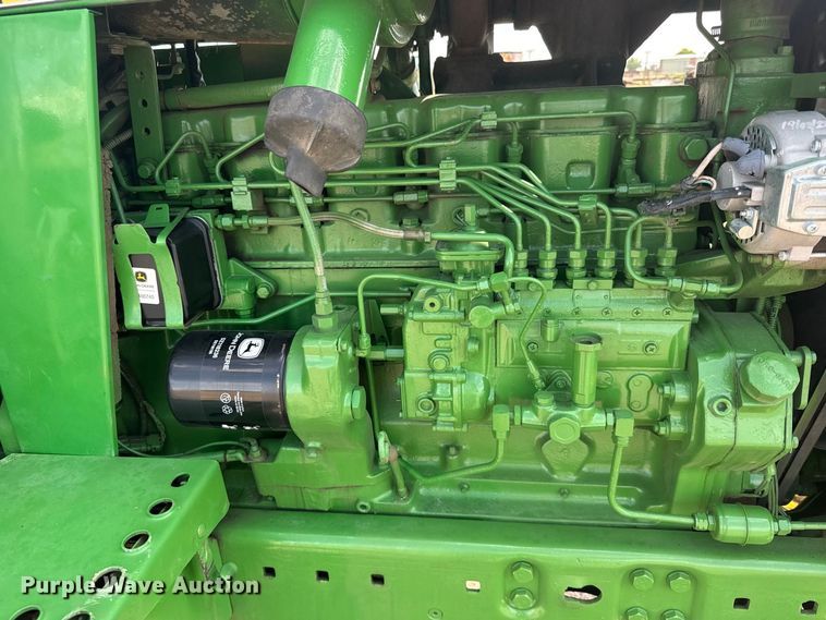 image for item DY3274 1988 John Deere 4450 tractor