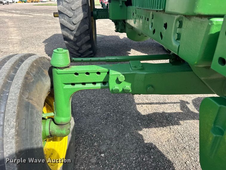 image for item DY3274 1988 John Deere 4450 tractor