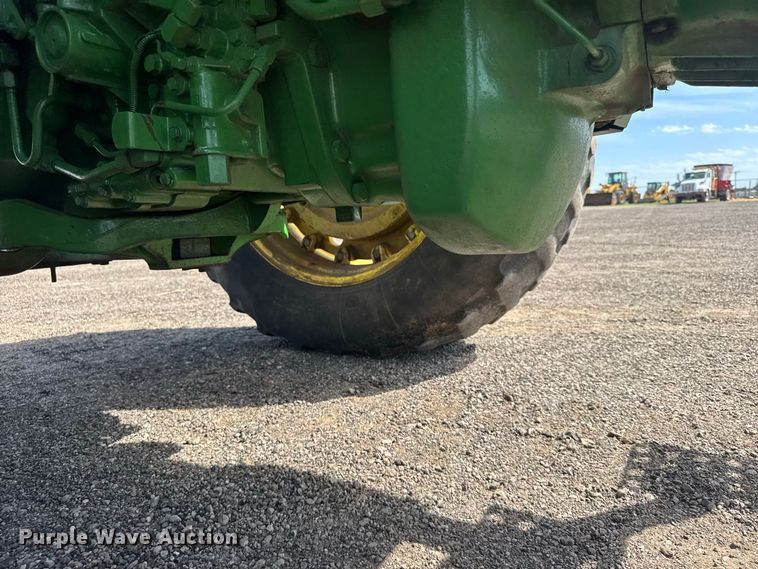 image for item DY3274 1988 John Deere 4450 tractor