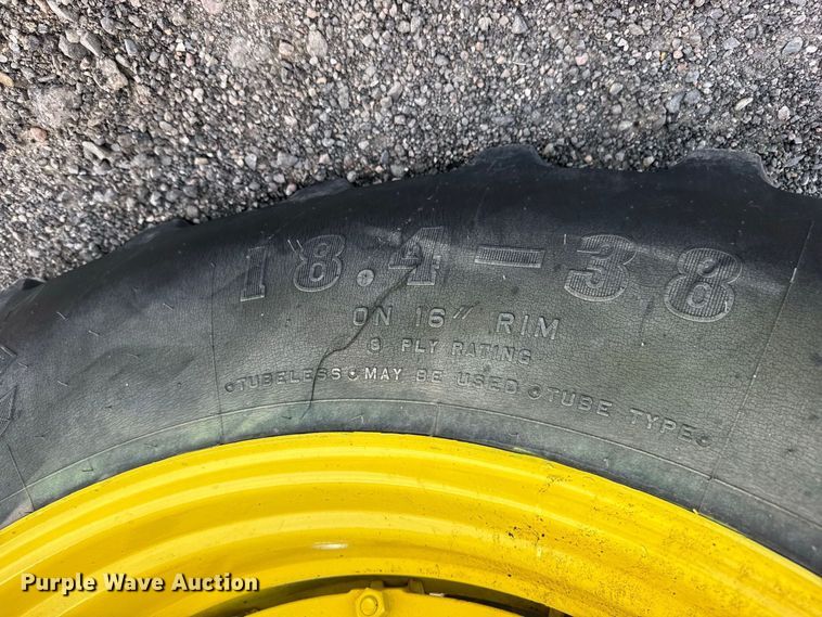 image for item DY3274 1988 John Deere 4450 tractor