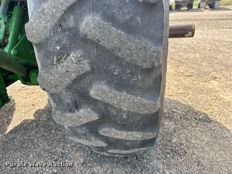 image for item DY3274 1988 John Deere 4450 tractor