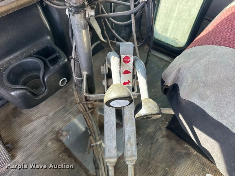 image for item DY3279 2007 Peterbilt 335 feed mixer truck