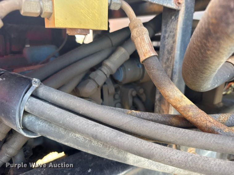 image for item DY3279 2007 Peterbilt 335 feed mixer truck