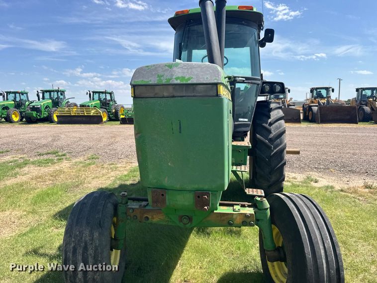 image for item DY3283 1983 John Deere 4450 tractor