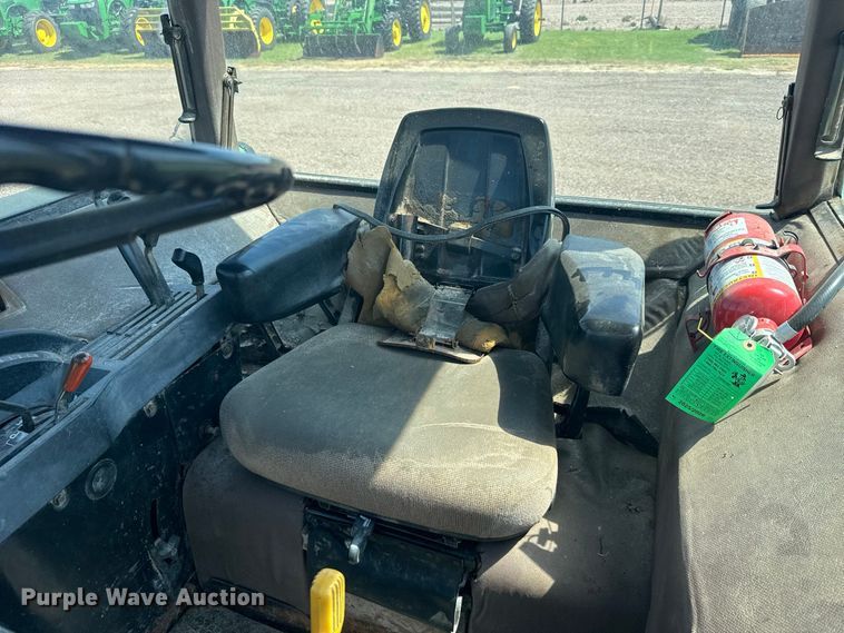 image for item DY3283 1983 John Deere 4450 tractor