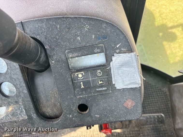 image for item DY3283 1983 John Deere 4450 tractor