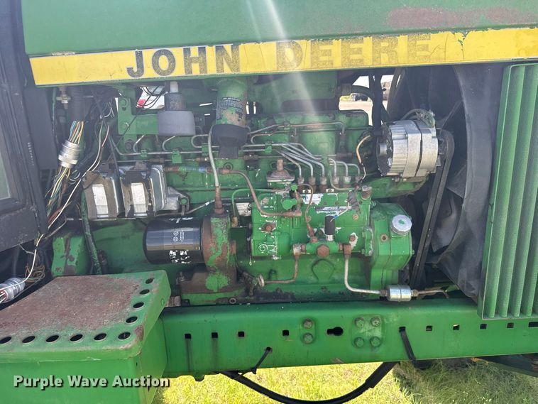 image for item DY3283 1983 John Deere 4450 tractor