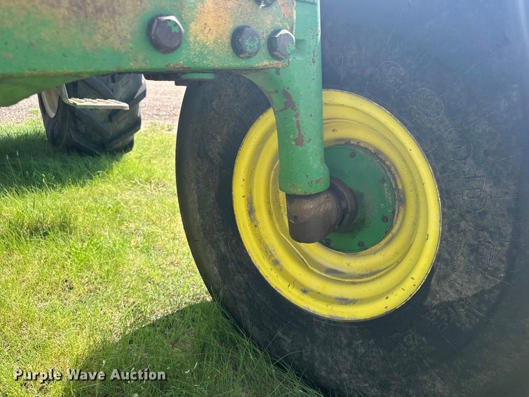 image for item DY3283 1983 John Deere 4450 tractor
