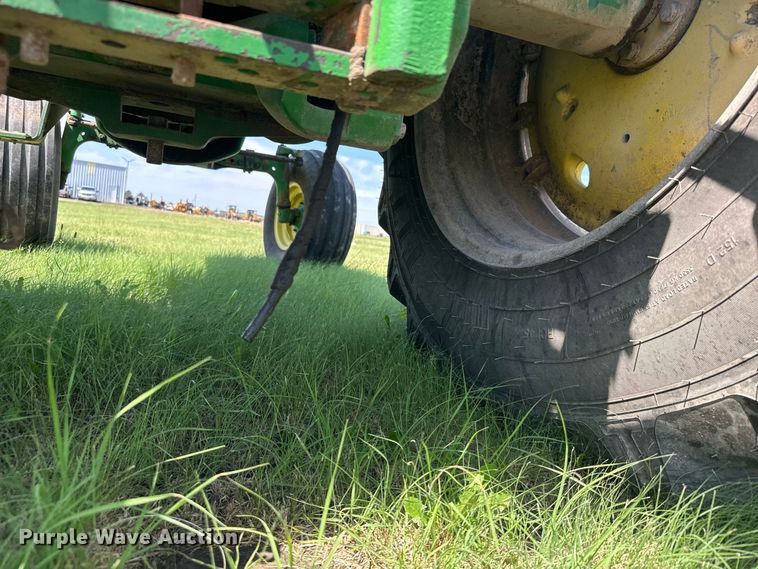 image for item DY3283 1983 John Deere 4450 tractor