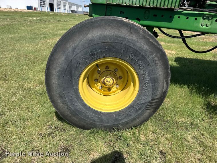 image for item DY3283 1983 John Deere 4450 tractor