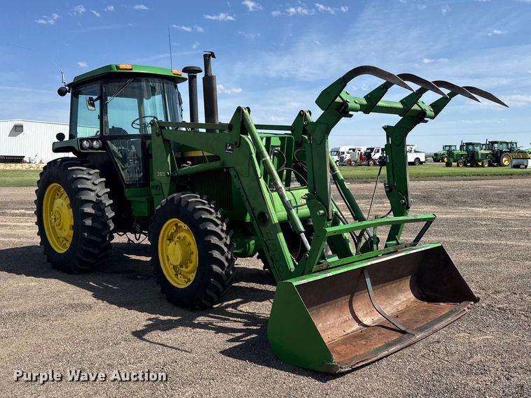 image for item DY3289 1992 John Deere 4055 MFWD tractor