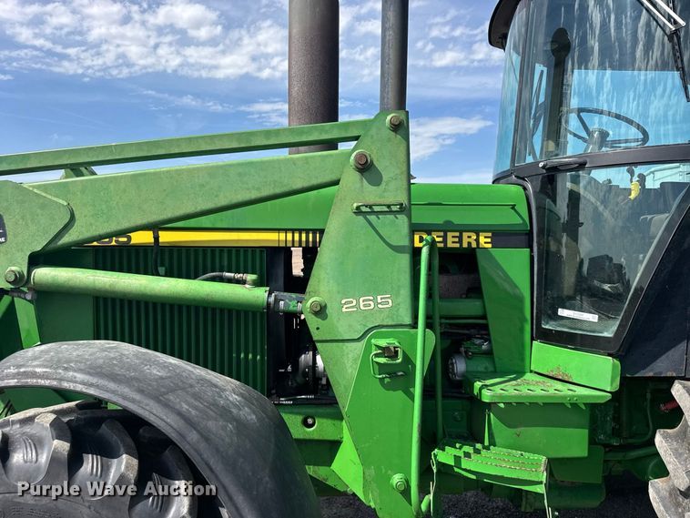 image for item DY3289 1992 John Deere 4055 MFWD tractor