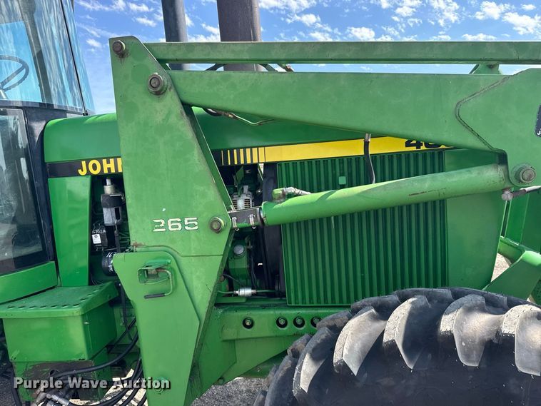 image for item DY3289 1992 John Deere 4055 MFWD tractor