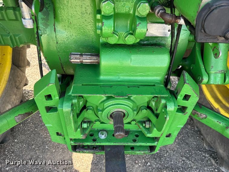 image for item DY3289 1992 John Deere 4055 MFWD tractor