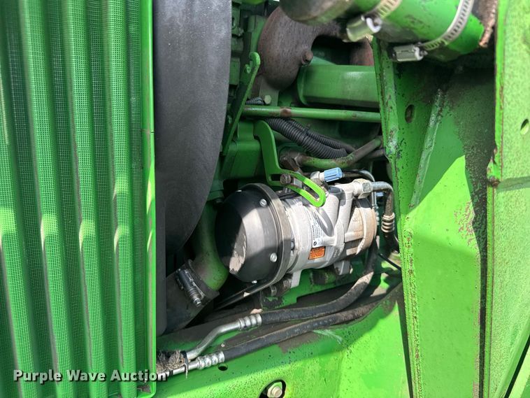 image for item DY3289 1992 John Deere 4055 MFWD tractor