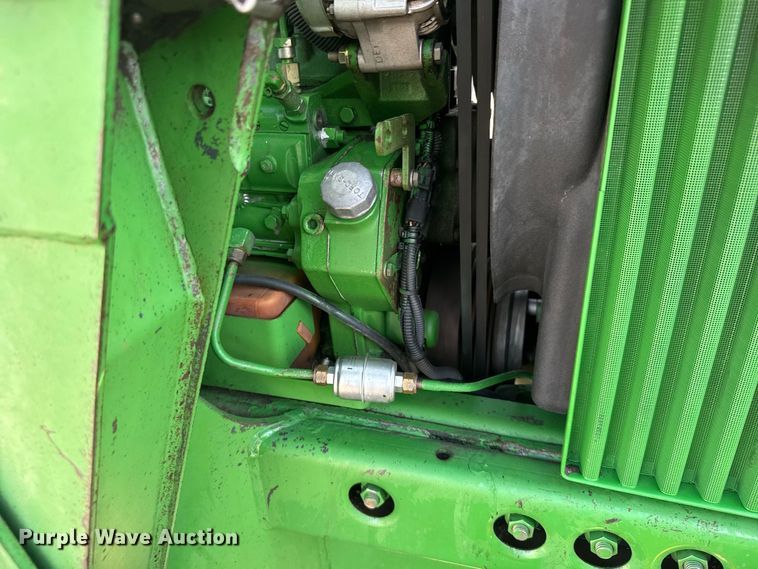 image for item DY3289 1992 John Deere 4055 MFWD tractor