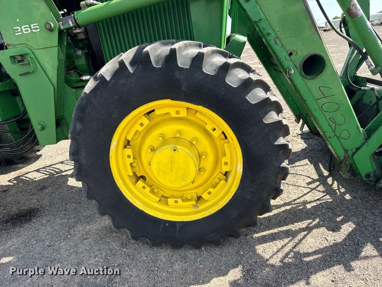 image for item DY3289 1992 John Deere 4055 MFWD tractor