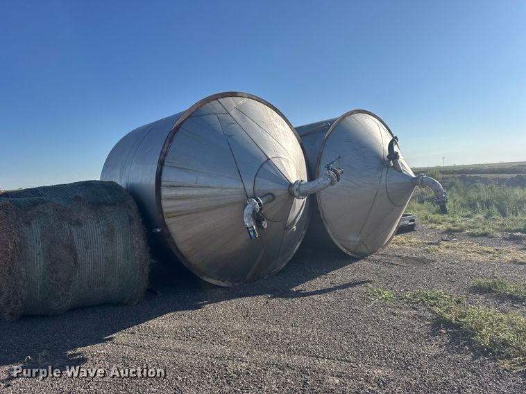 image for item DY3298 (2) stainless steel tanks