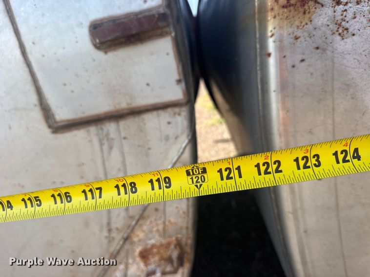image for item DY3298 (2) stainless steel tanks