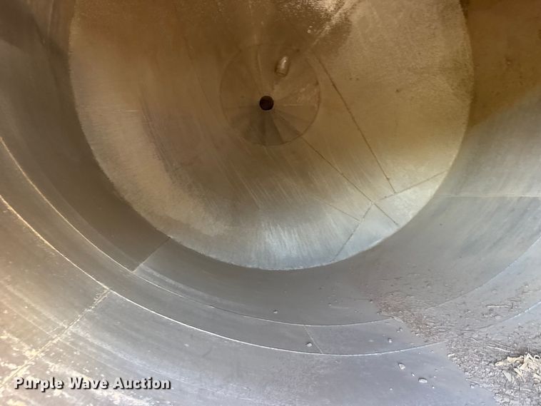 image for item DY3298 (2) stainless steel tanks